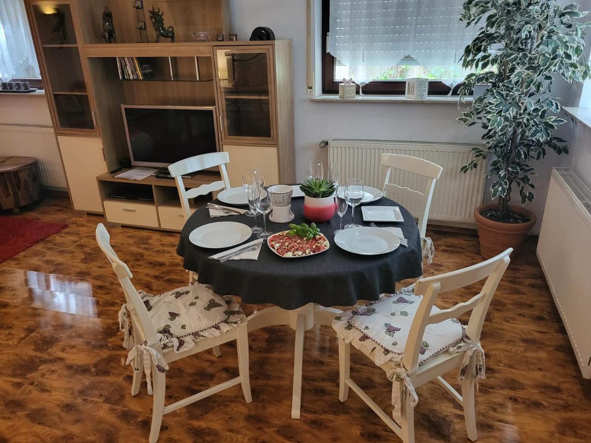 Ferienwohnung Fuer 4 Personen Mit Schnellem Wlan, Glasfaser, Tv Paket Beilstein (Baden-Wurttemberg) Exterior foto